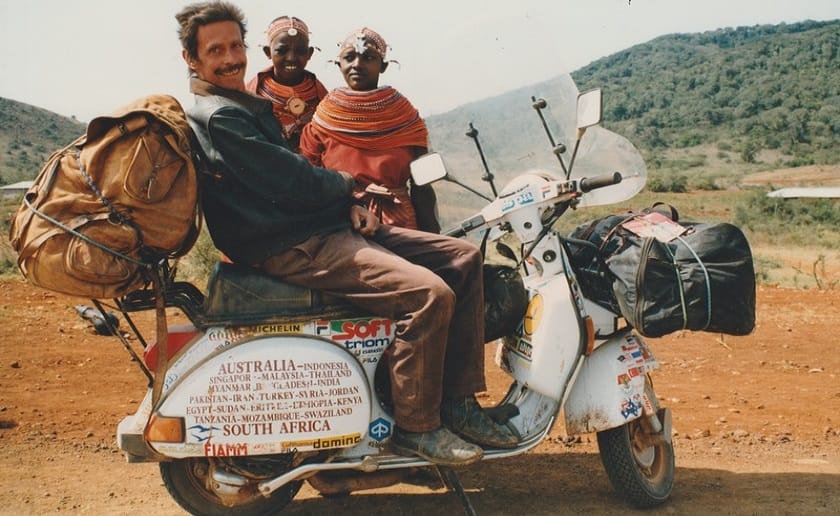il viaggiatore che ha fatto il giro del mondo in Vespa