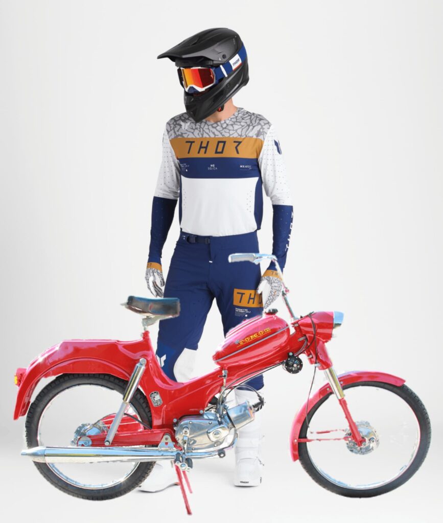 abbigliamento tecnico e moto adatta